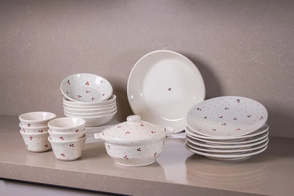Cerise – Service à table 21 Pièces en poterie