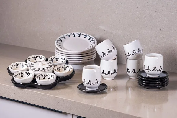 Service petit déjeuner Amazigh – 27 pièces