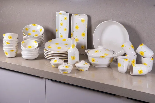 Sunflower – Service à Table 42 Pièces en Poterie