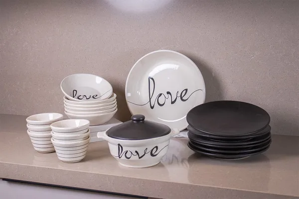 Love – Service à Table 21 Pièces en Poterie
