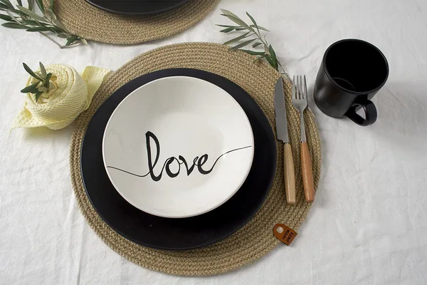 Love – Service à Table 8 Pièces en Poterie