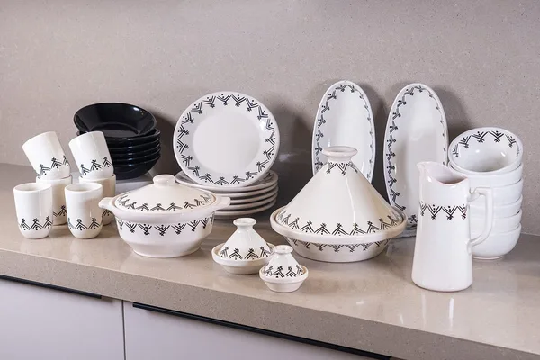 Service à table Amazigh – 35 pièces